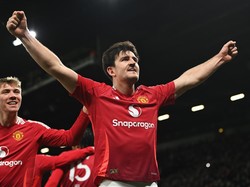 Dua musim terakhir, Harry Maguire bangkit. Meski bukan jadi kapten lagi, Maguire mampu bangkitkan semangat rekan-rekannya dan dirinya jadi penyelamat! (Getty Images/Gareth Copley)