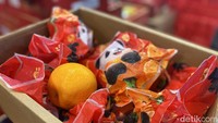 Tidak heran kalau toko buah atau supermarket menawarkan berbagai macam varietas jeruk andalan saat Imlek. Foto: Detikcom / Atiqa Rana