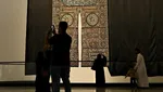 Melihat dari Dekat Keindahan Kiswah Kabah di Islamic Arts Biennale 2025