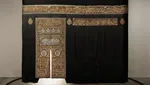 Melihat dari Dekat Keindahan Kiswah Kabah di Islamic Arts Biennale 2025