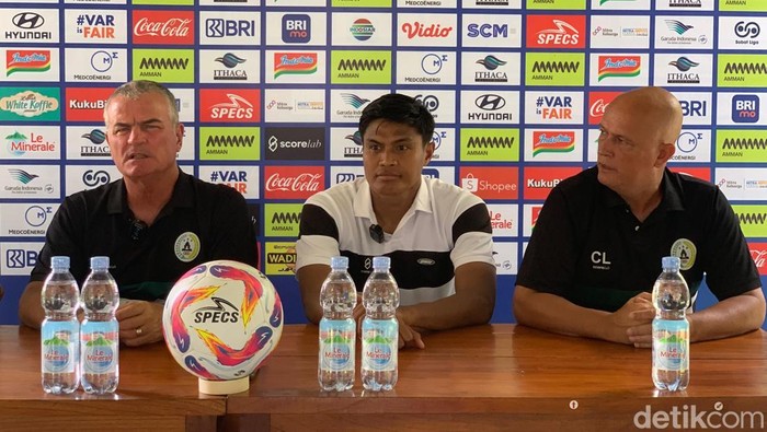 Jumpa pers PSS Sleman jelang menghadapi Bali United di Omah PSS, Ngaglik, Sleman, Sabtu (8/2/2025).