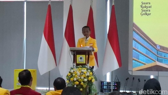 Ketum Golkar Bahlil Lahadalia dalam Rakernas Golkar 2025