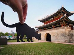 Kreatif! Fotografer Ini Menyatukan Kertas dengan Landmark Terkenal