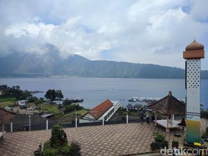 Video Keseruan Libur Natal di Bedugul: Danau Beratan Dipenuhi Pemancing