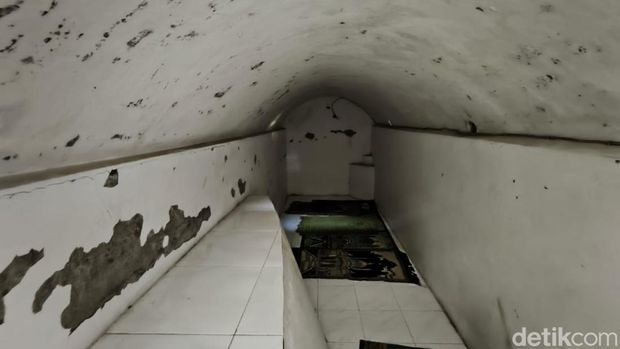 Masjid Wanantara Cirebon dan bunker bawah tanah Masjid Wanantara