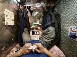 Potret Kontrakan Super Sempit di Hong Kong, Bikin Miris