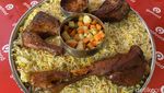 Laziz! Nasi Mandhi Lauk Kambing Panggang Super Empuk di Condet