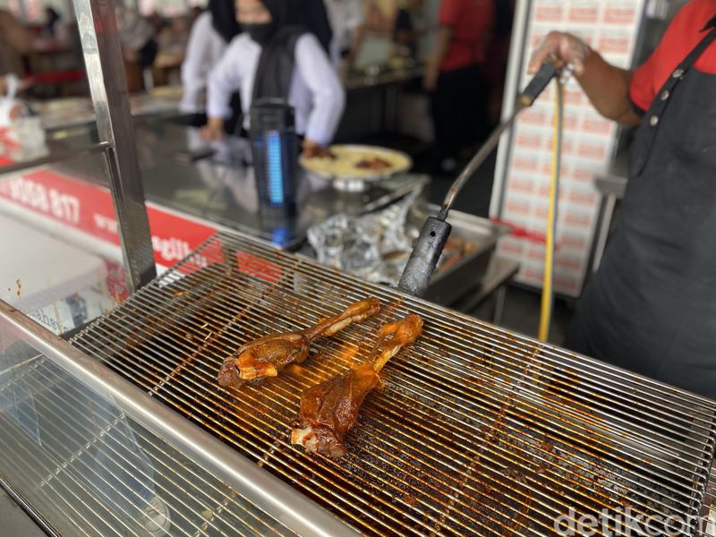 Nasi Mandhi Bosgil, racikan nasi mandhi populer di Condet