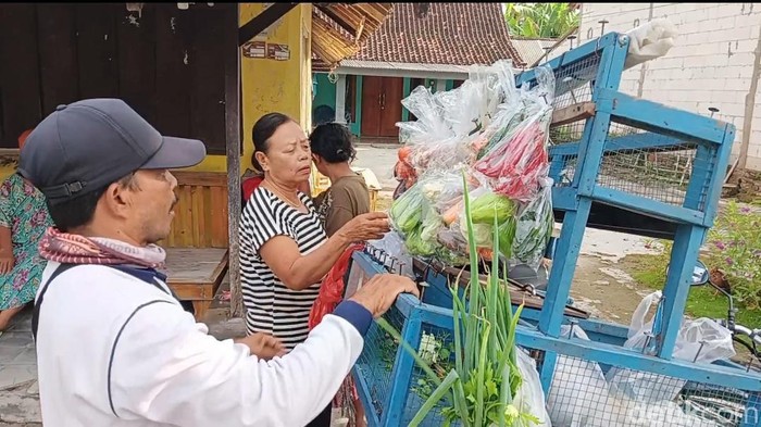 Para pedagang sayur di Magetan