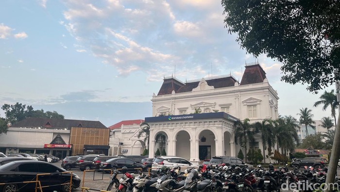 Penampakan bekas rumah dinas Residen Sumatera Timur saat ini. (Nizar Aldi/detikSumut)