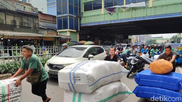 Porter Pasar Tanah Abang