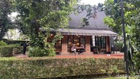 Keberadaan Rene Cafe ini berada di kawasan Villa Basofi yang di dalamnya juga terdapat beberapa area lain, seperti barn, ballroom serbaguna, dan lainnya. Tempatnya jauh dari hiruk-pikuk kota. Foto: detikFood/Yenny Mustika Sari