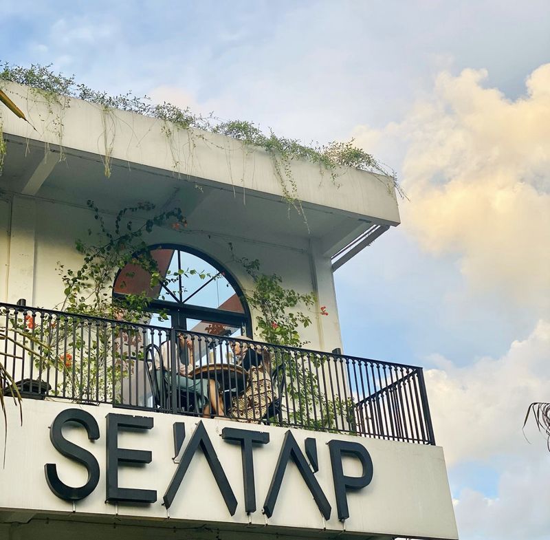 Seru! Santai di 5 Kafe Jakarta Timur Nuansa Bali hingga Pinggir Kali