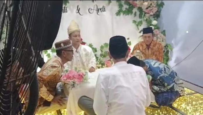Sesepuh desa meninggal usai memimpin doa di akad nikah.