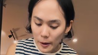 Sheryl pun bangga dengan cita rasa ayam buatannya. Aku bisa masak. aku beri nilai 10/10 karena udah ribet banget, masa ga enak? tulisnya di keterangan foto. Foto: Instagram sherylsheinafia