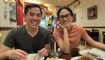 Sheryl Sheinafia Makan Burger Bareng Bisma Karisma dan Jajan Pentol