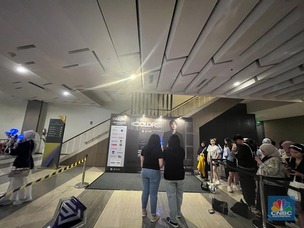 Suasana antrean fans penonton konser Kyuhyun di Jakarta, Sabtu (8/2/2025). (CNBC Indonesia/Tasya Natalia)