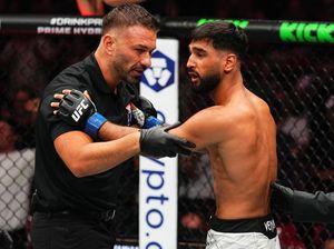 Mantan Lawan Jeka Saragih Kalah TKO dalam 19 Detik di UFC 312