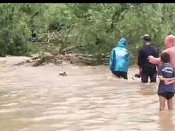 Banjir Terjang Manggarai Barat, Jalan Labuan Bajo-Golo Welu Lumpuh