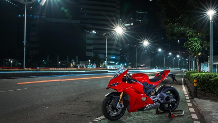 Ducati Panigale V4 S meluncur di Indonesia