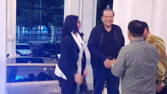 Founder & Chairman CT Corp Chairul Tanjung (CT) menghadiri Pagelaran Seni Persembahan Boedoet 88. Acara digelar di Gedung Kesenian Jakarta, Jakarta Pusat.