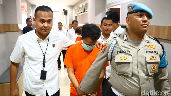 Ichlas Budhi Pratama tersangka KDRT kasus pornografi