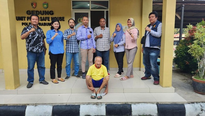 Kakek inisial AK diamankan polisi dugaan menjual anak di bawah umur kepada pria hidung belang