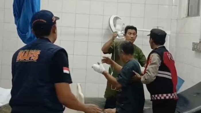 Korban kekerasan pengendara motor dirawat di RSUD dr Soekardjo Tasikmalaya.