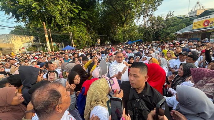 Ratusan Ribu Orang Ikut Jalan Sehat HUT ke-17 Partai Gerindra di Padang