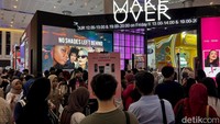 Tak kalah seru, ada FD Beauty Playdate Bu Rudy, serta yang paling ditunggu-tunggu adalah Lelang Produk Bareng FD Studio.