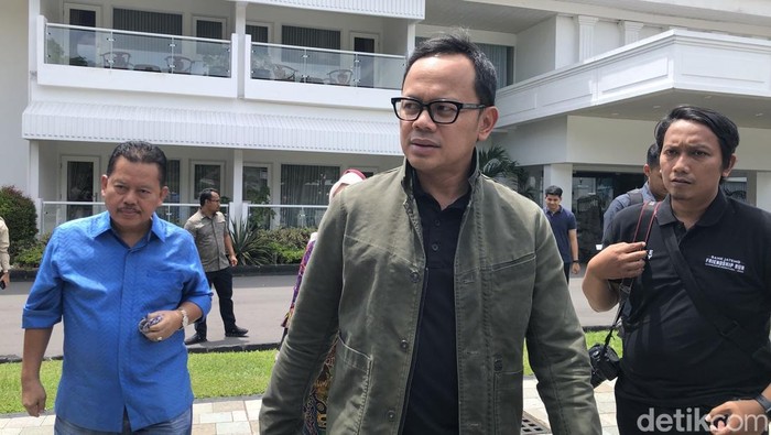 Wamendagri Bima Arya Sugiarto saat tinjauan ke Gedung Agung Yogyakarta, Minggu (9/2/2025).