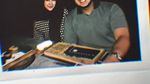 Romantisnya Yislam Aljaidi saat Kuliner Bareng Istri