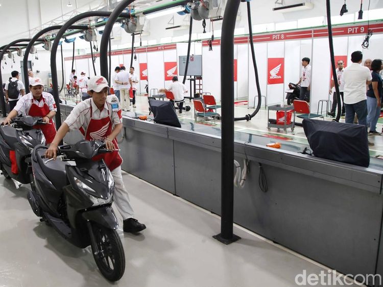 26.917 Siswa SMK Ikuti Uji Kompetensi Sepeda Motor Honda