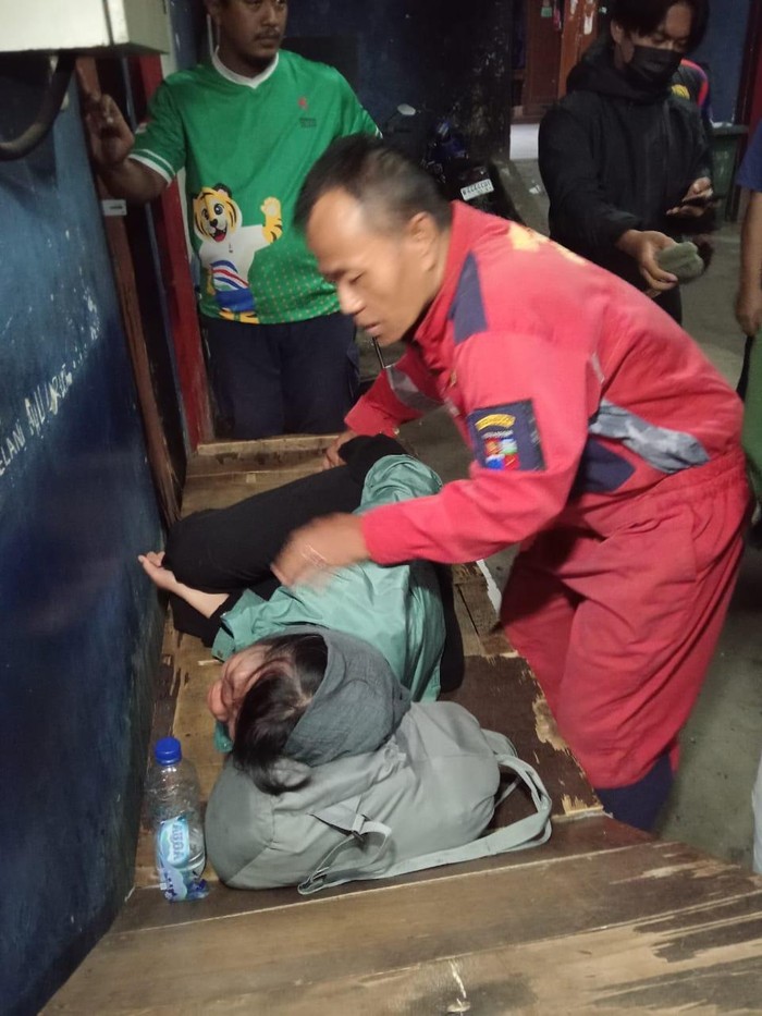 Damkar Kota Bogor diminta menangani orang kesurupan