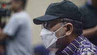 Dalam kasus suap hakim PN Surabaya, Kejagung menetapkan Zarof Ricar sebagai tersangka dalam kasus pemufakatan jahat pada dugaan suap vonis bebas Gregorius Ronald Tannur, terdakwa kasus pembunuhan Dini Sera Afrianti.  