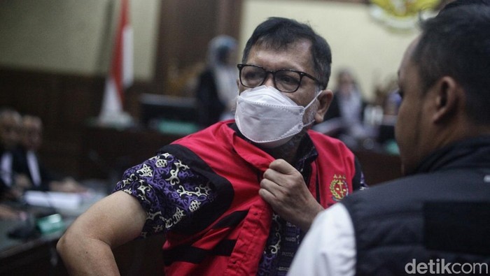 Mantan pejabat Mahkamah Agung (MA) Zarof Ricar menjalani sidang perdana terkait kasus dugaan suap dan gratifikasi atas pemberian vonis bebas kepada terpidana pembunuhan Ronald Tannur pada 2024 di Pengadilan Tindak Pidana Korupsi (Tipikor) Jakarta, Senin (10/2/2025).