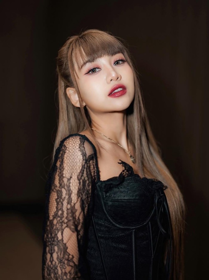 Ghea Indrawari dengan Khyunyun