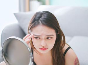 Video Pretty Little Hacks: Alis Soft dan Natural untuk Clean Makeup Look