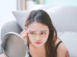 Mengenal Perbedaan Makeup Cakey, Creasing, Cracked, dan Patchy