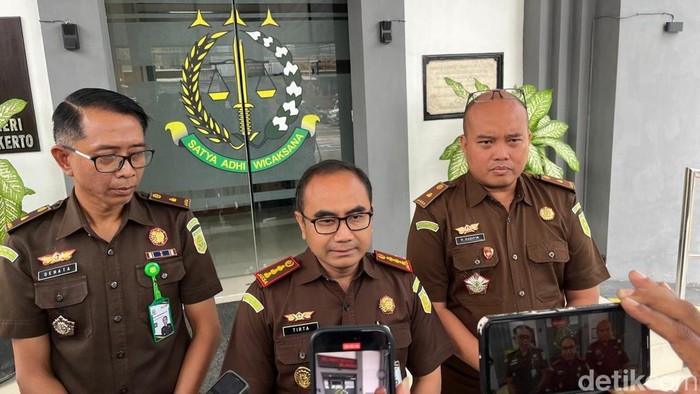 Kajari Kabupaten Mojokerto Endang Tirtana