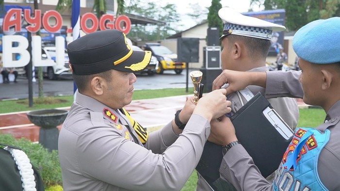 Kapolres Blitar, AKBP Arif Fazlurrahman saat apel gelar pasukan