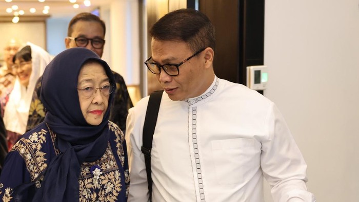 Ketua Umum PDI Perjuangan Megawati Soekarnoputri bersama Ahmad Basarah. (Dok. Monang Sinaga).