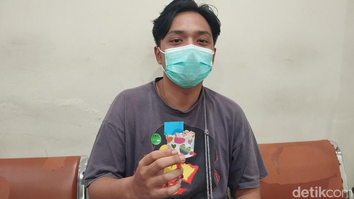 Momen Warga Jaksel Dapat Kue Ultah saat Cek Kesehatan Gratis di Puskesmas