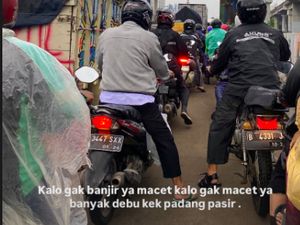 Truk Mogok Depan Stasiun Ancol Bikin Lalin Macet, TransJ Terganggu