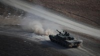 Militer AS dan Korea Selatan menggelar latihan tembak langsung pada Senin (10/2/2025) setelah pemimpin Korea Utara Kim Jong Un mengkritik kerja sama militer antara Amerika Serikat, Jepang, dan Korea Selatan karena meningkatkan ketegangan di kawasan tersebut.  