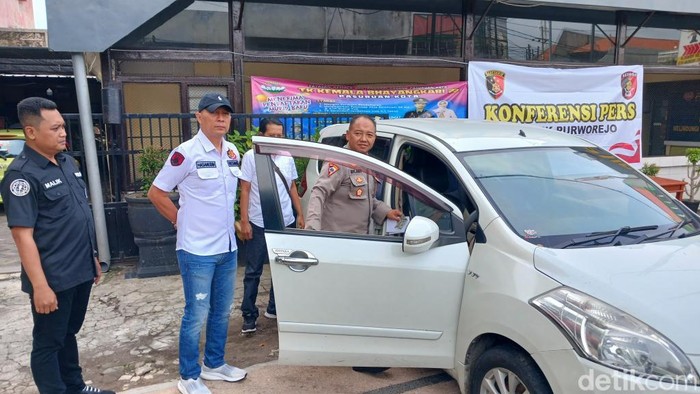Mobil warga yang hilang di Alun-alun Pasuruan akhirnya ditemukan
