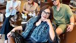Keseruan Nia Ramadhani Makan Bareng Keluarga Bakrie dan Geng Cendol