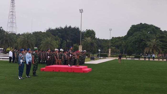 Panglima TNI pimpin upacara di Mabes TNI (Fawdi/detikcom)