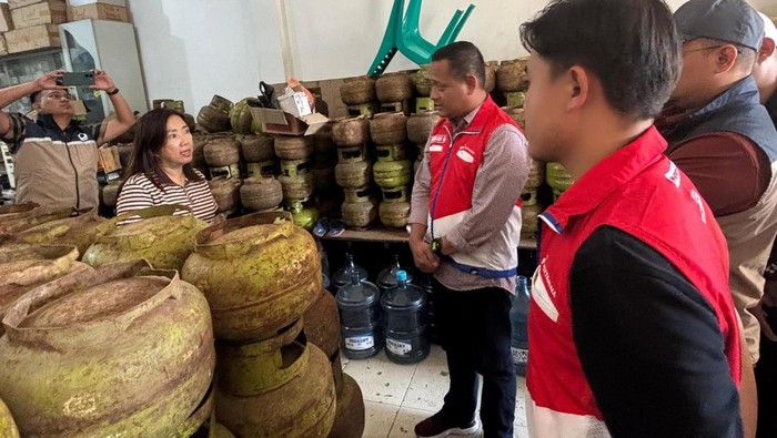 Pertamina bersama Pemda Kota Jambi dan Hiswana Migas melakukan monitoring ke sejumlah pangkalan LPG 3 Kg