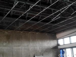 Plafon SD Munggu Mengwi Ambruk Akibat Hujan Angin
